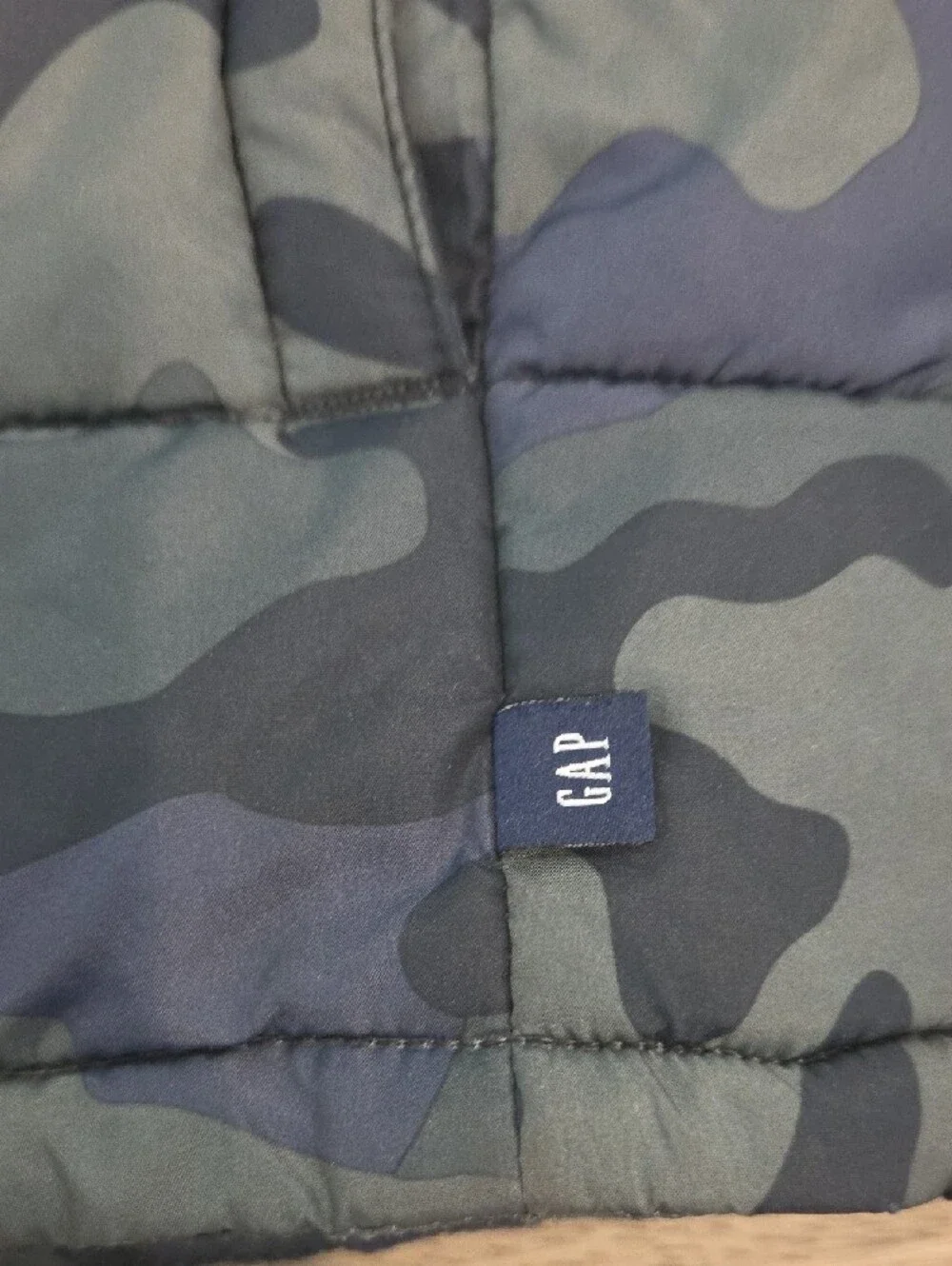 Gap Kids ColdControl Camo Puffer Vest Water Resistant Insulated Boys Small